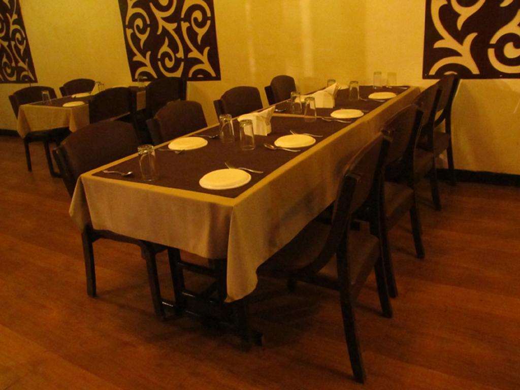 Hotel Sai Regency Daman Exterior foto