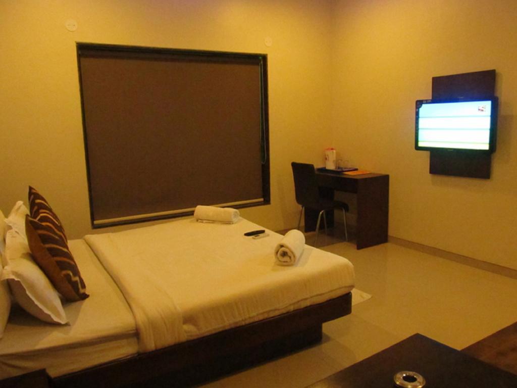 Hotel Sai Regency Daman Zimmer foto